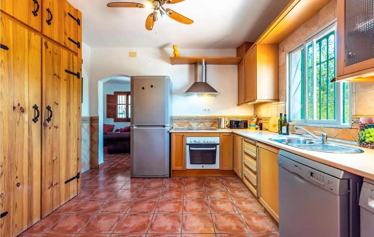 Pet Friendly Home In Iznate With Kitchen Malaga 0*,