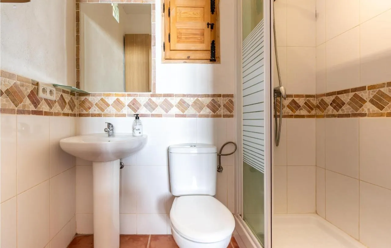 Pet Friendly Home In Iznate With Kitchen 马拉加 0*,  西班牙