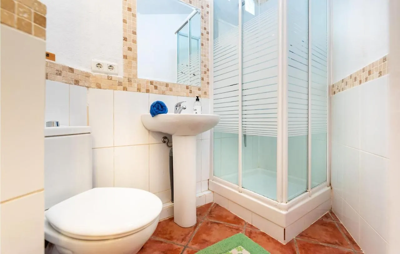 Pet Friendly Home In Iznate With Kitchen 马拉加 西班牙